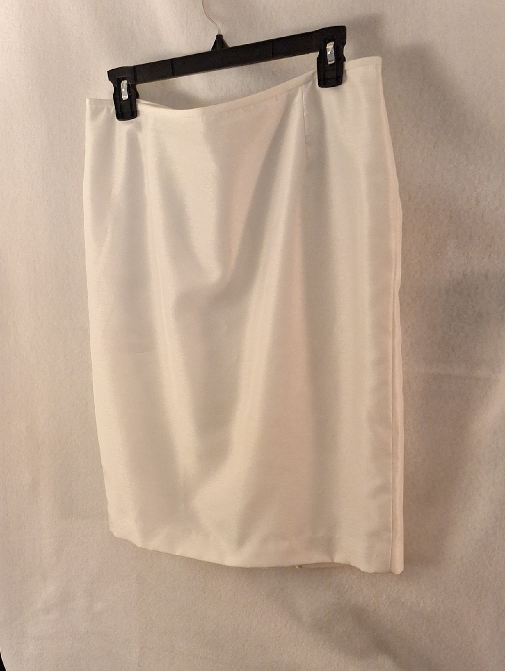 Le Suit White Women's Pencil Skirt